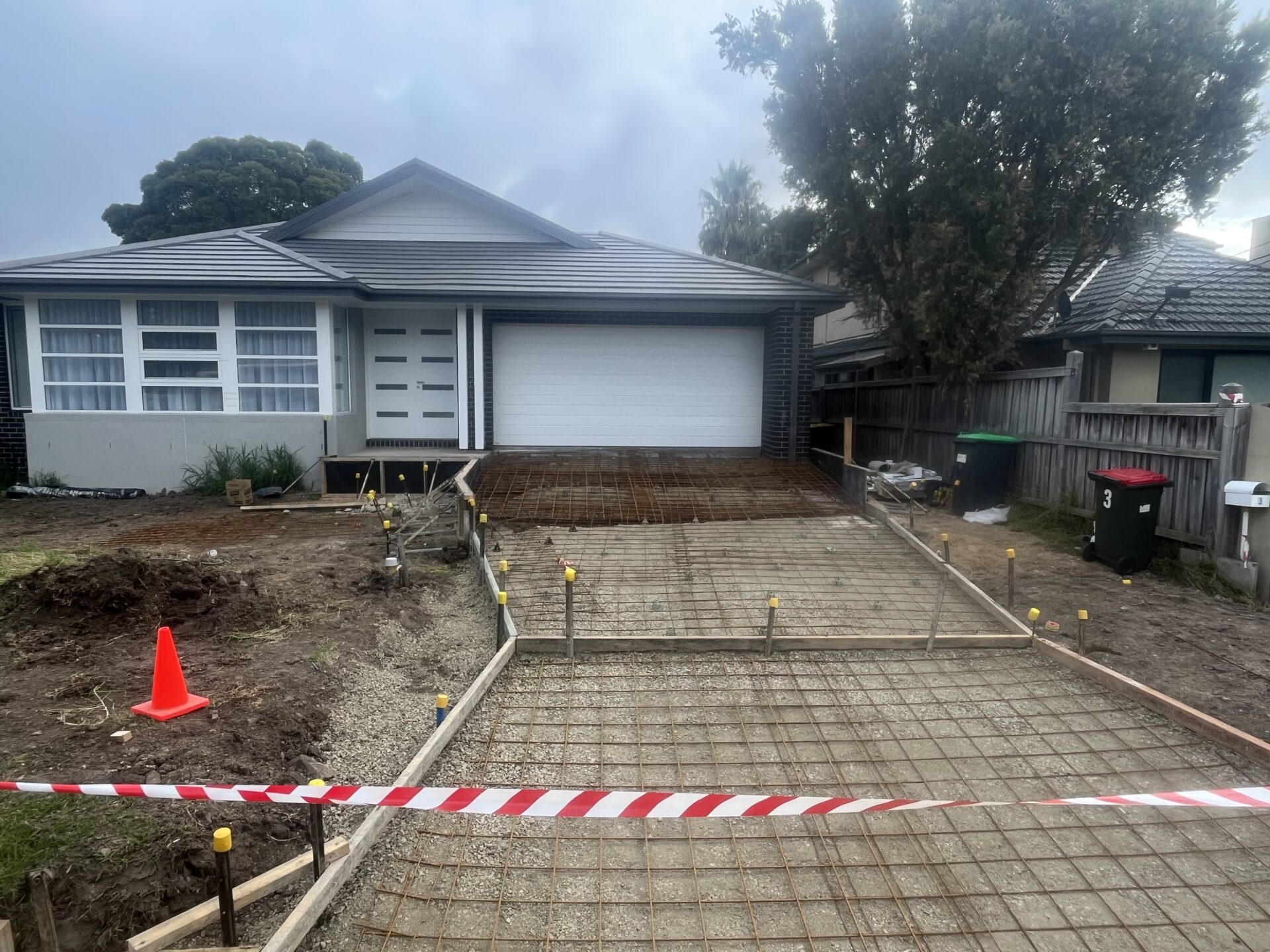 DRIVEWAYS/PATHWAYS | DND CONCRETE CONSTRUCTIONS